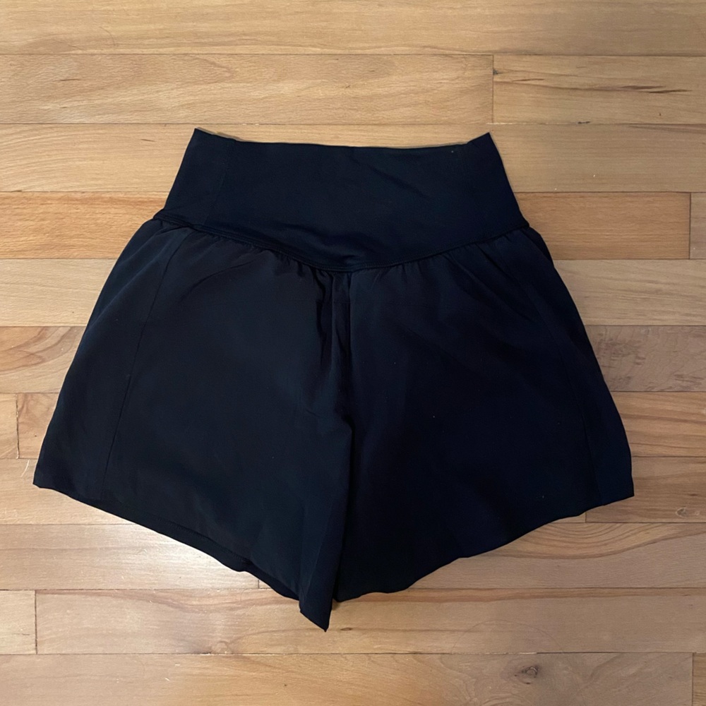 NEW Halara High-Waisted Crossover Shorts - Picture 6 of 7